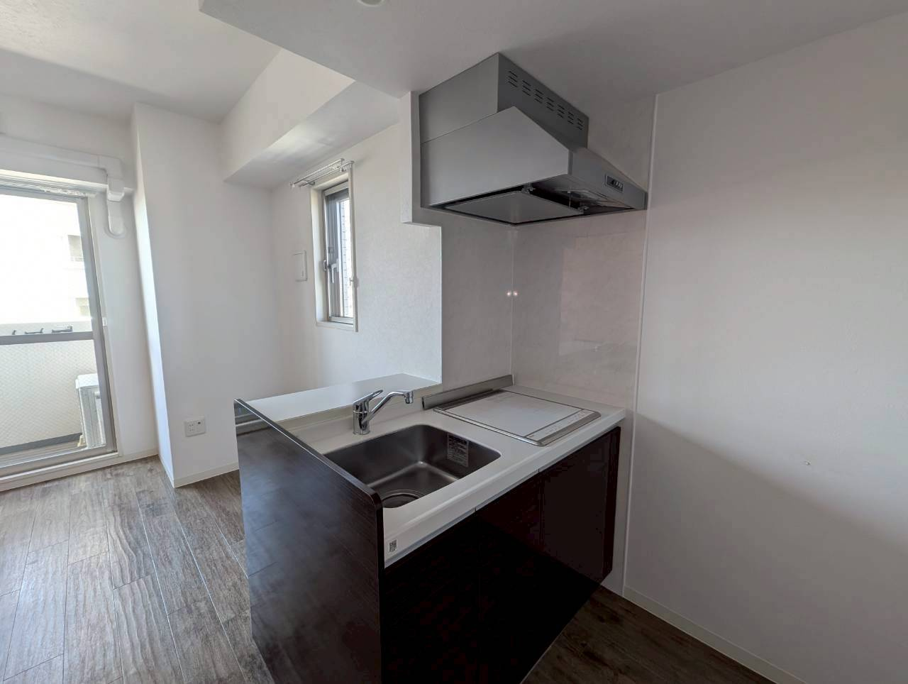 ONLYONE川西藤の木のキッチン