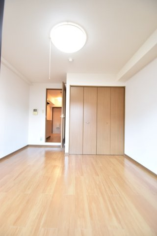 大阪市都島区中野町４丁目の賃貸マンションの寝室