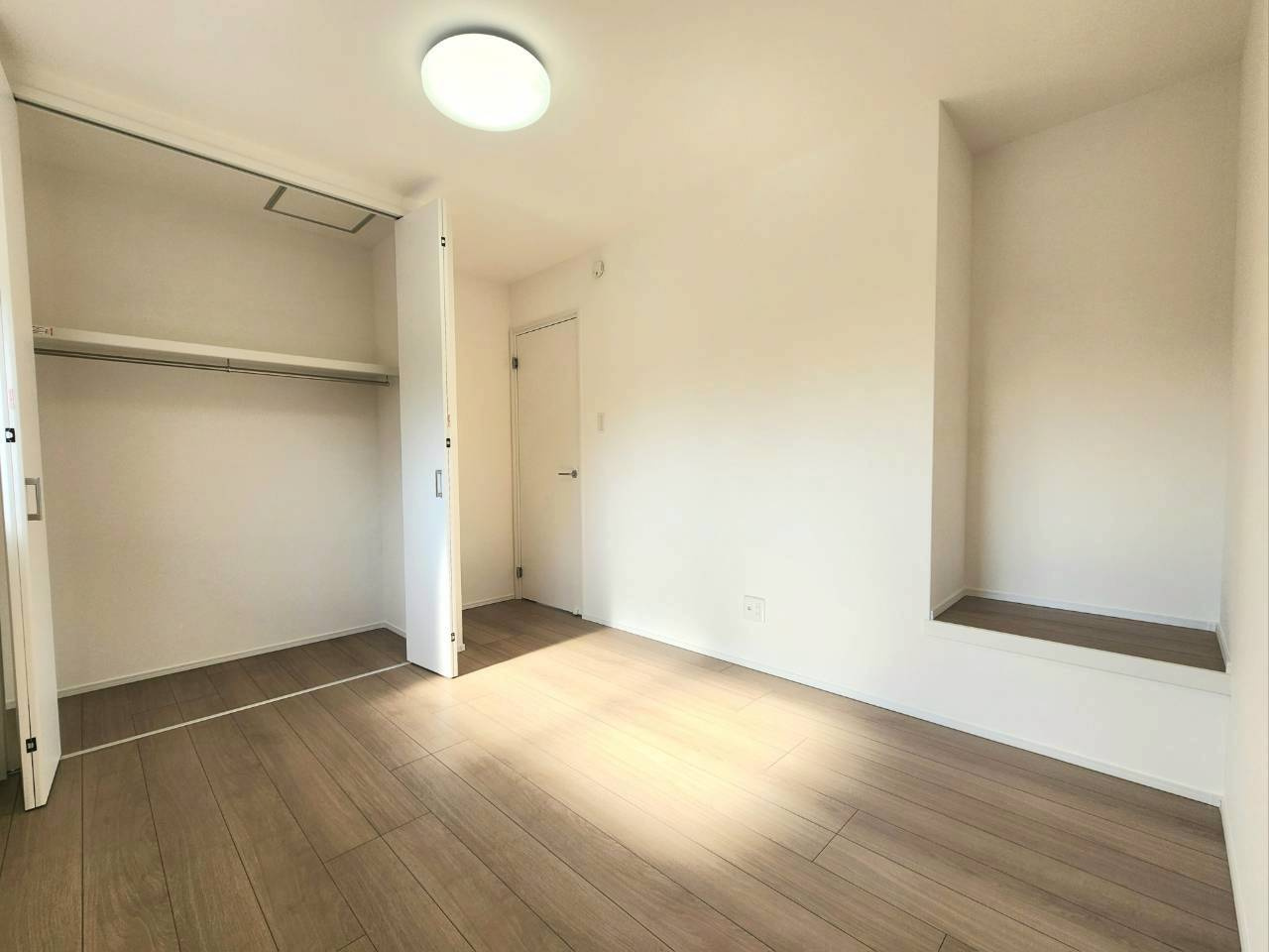 RESET HOUSE－リセットハウス－八幡西区楠北3丁目の洋室|2階5.5帖洋室です♪