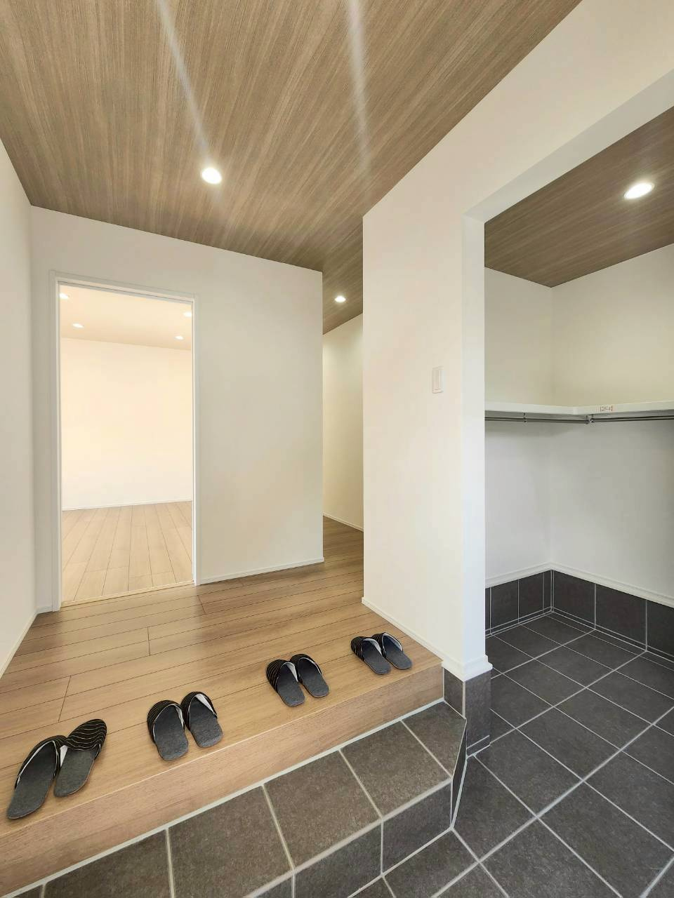 【玄関】の画像