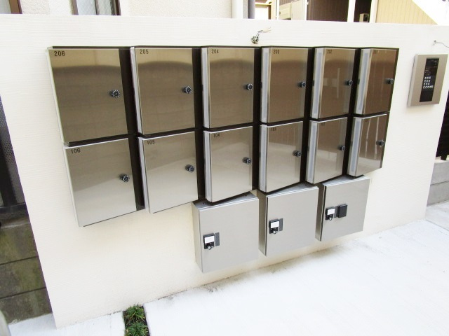 コンフォルタ飛鳥山のその他共用部分|プライバシーに配慮したメールボックス。