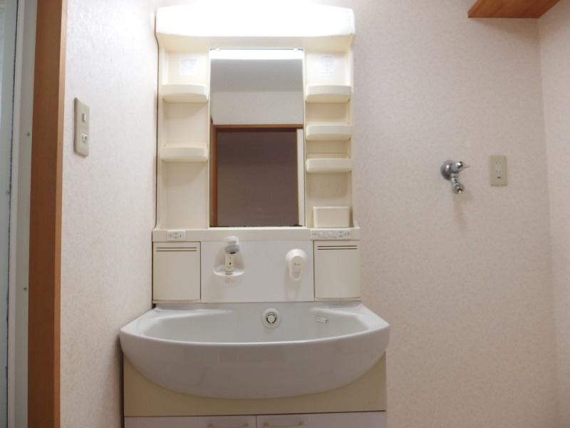 カーサベルジオーノの洗面所|別室イメージ