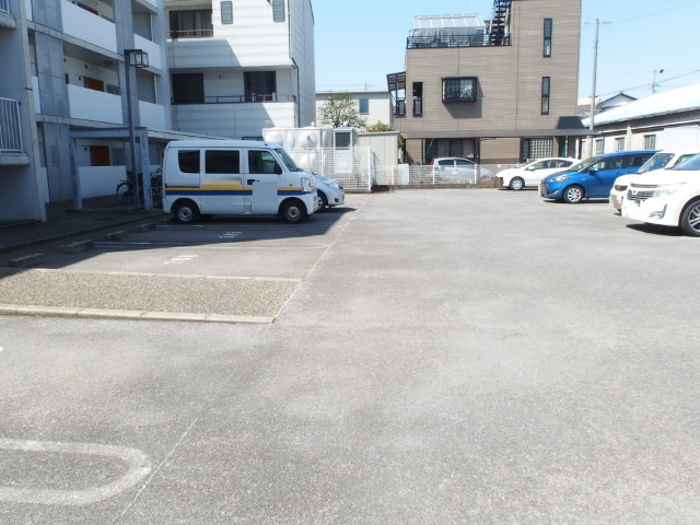 カーサベルジオーノの駐車場