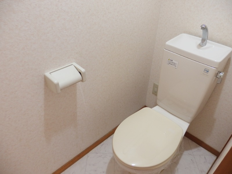 カーサベルジオーノのトイレ|別室イメージ