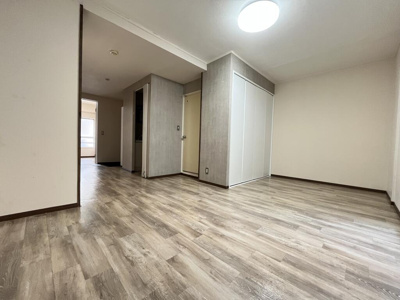 【居間・リビング】 | 大商第一マンション | 10.5帖のゆったり使えるリビングです