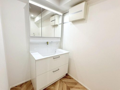 【独立洗面台】 | コーポ下鶴間 | 独立洗面化粧台が付いています