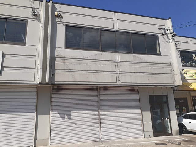 東山1丁目倉庫付事務所の外観