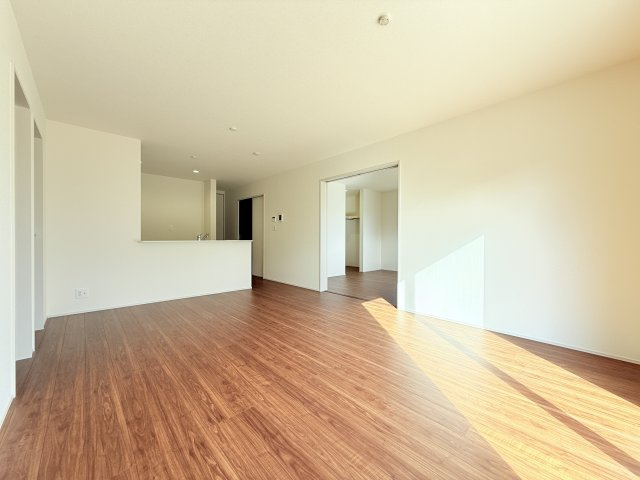 第1石岡市下林　新築戸建の居間・リビング