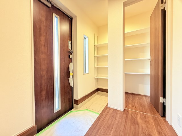 第1石岡市下林　新築戸建の玄関