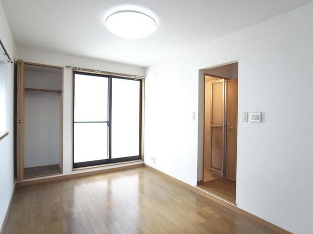 ファミールNの居間・リビング