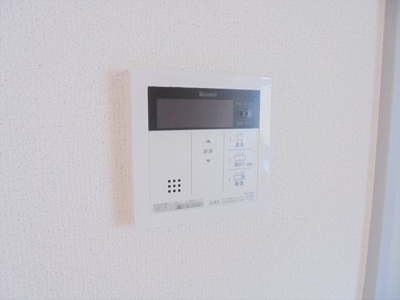 【浴室】 | 三谷住宅 | 給湯器パネル
