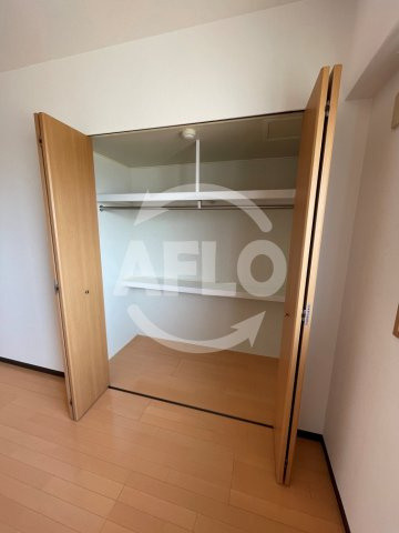 ヴェルドミール・ユモト　東粉浜小学校区の収納|ヴェルドミール・ユモト　クローゼット