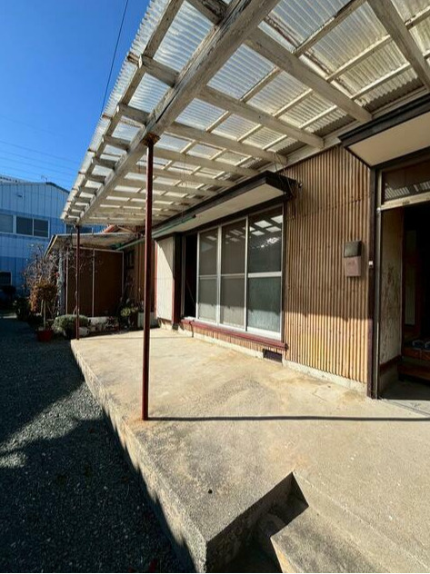 佐藤町牧野様借家の庭