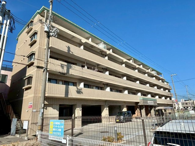 イーストアヴェニュー