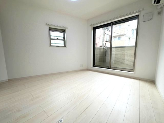 ラ・ルーチェお花茶屋の居間・リビング|別部屋参考写真