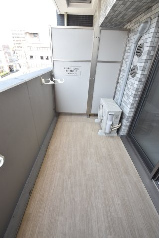 大阪市都島区中野町２丁目の賃貸マンションのバルコニー