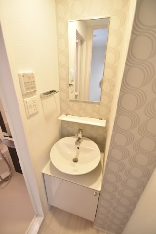 大阪市都島区中野町２丁目の賃貸マンションの洗面所