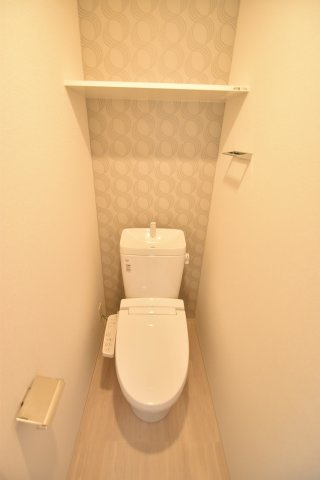大阪市都島区中野町２丁目の賃貸マンションのトイレ