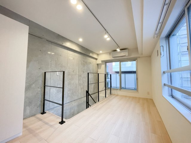 スフィア日本橋富沢町の寝室|開放的な寝室です