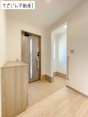 【玄関】 | ワイウッドコート上里町(七本木)第60期【平屋】新築住宅 | ≪4号棟≫
現地(2026年4月撮影)