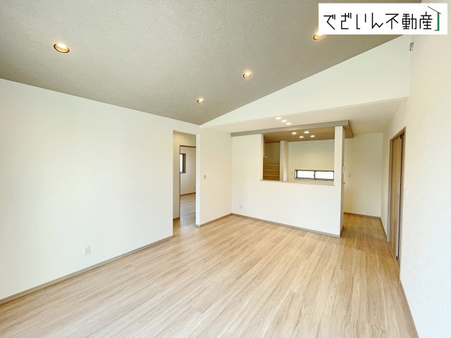 【居間・リビング】 | ワイウッドコート上里町(七本木)第60期【平屋】新築住宅 | ≪4号棟≫
現地(2026年4月撮影)