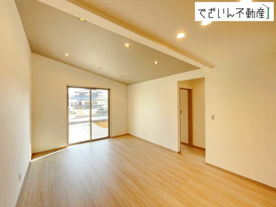 【居間・リビング】 | ワイウッドコート上里町(七本木)第60期【平屋】新築住宅 | ≪4号棟≫
現地(2026年4月撮影)