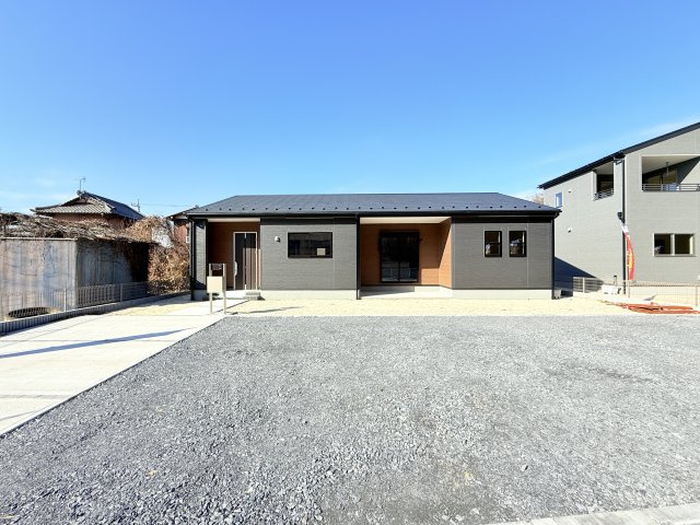 小美玉市小川第1　新築戸建　1号棟の駐車場