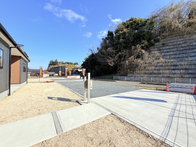 小美玉市小川第1　新築戸建　1号棟の駐車場