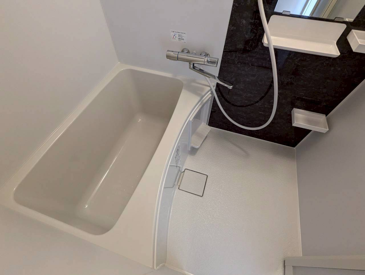 セレニテフラン谷町四丁目アリエの浴室|※新築工事中の写真です