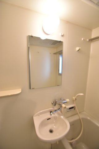 大阪市都島区中野町２丁目の賃貸マンションの洗面所