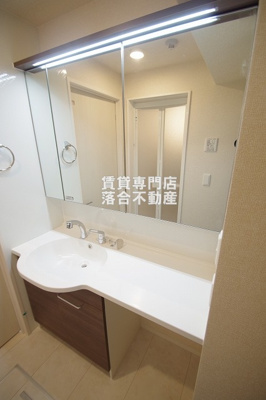 【独立洗面台】 | Grand station宮上Ⅰ | 広々とした独立洗面台