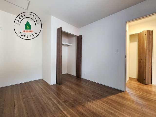 福岡市早良区荒江3丁目第1-2棟（2号棟）の収納|採光良好な洋室は全居室、複層ガラスの遮熱効果と断熱効果で、一年中快適に過ごせます。