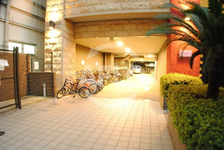 【駐車場】 | カスタリア堺筋本町　駐車場