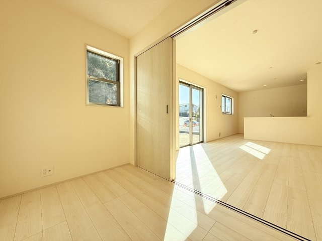 小美玉市小川第1　新築戸建　2号棟の洋室