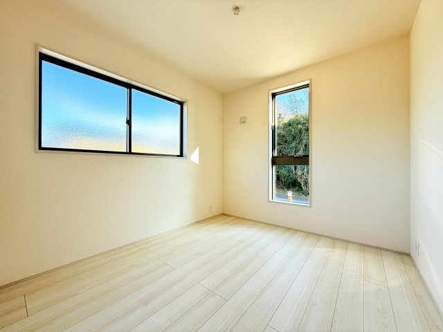 小美玉市小川第1　新築戸建　2号棟の洋室