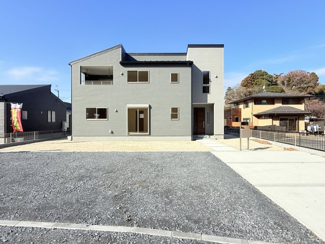 小美玉市小川第1　新築戸建　2号棟の駐車場
