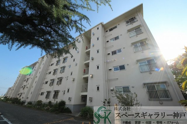 神戸市垂水区上高丸３丁目の賃貸マンションの外観