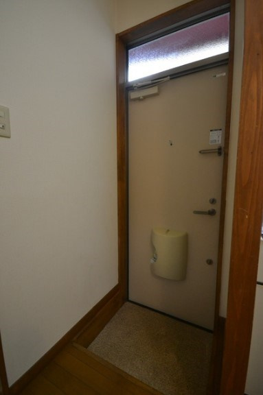 セ・ラッスレルの玄関