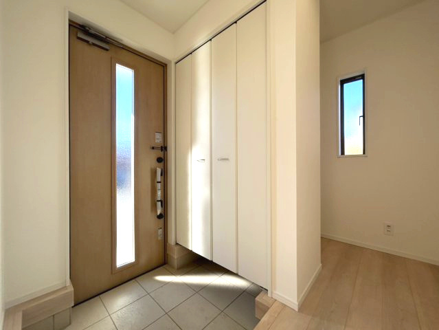 新築戸建　　上田市大屋第３　全２棟の玄関