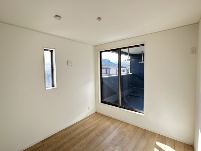 徳島市丈六町長尾建売第１の洋室