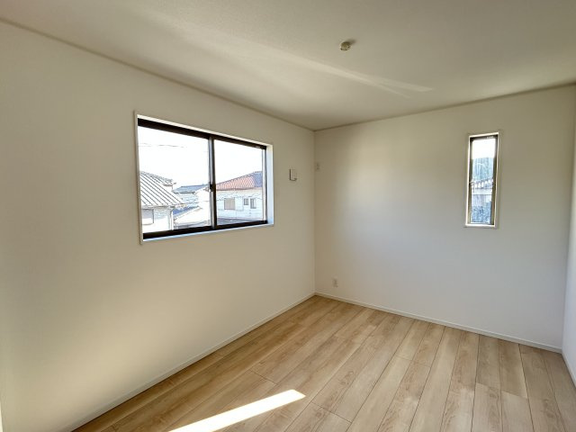 徳島市丈六町長尾建売第１の洋室