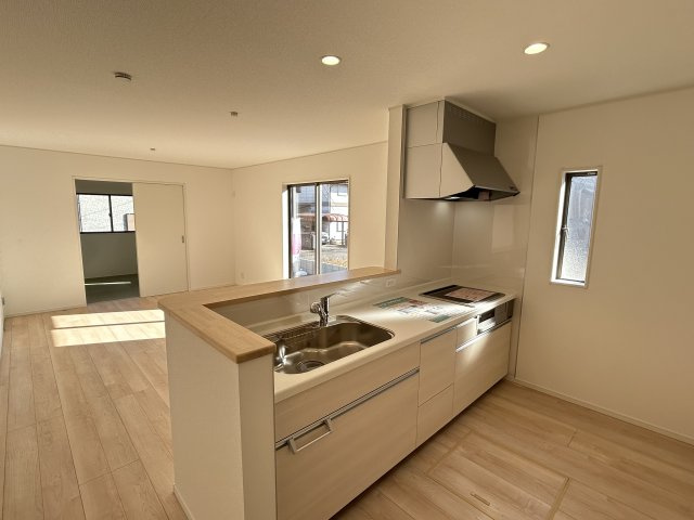 徳島市丈六町長尾建売第１のキッチン