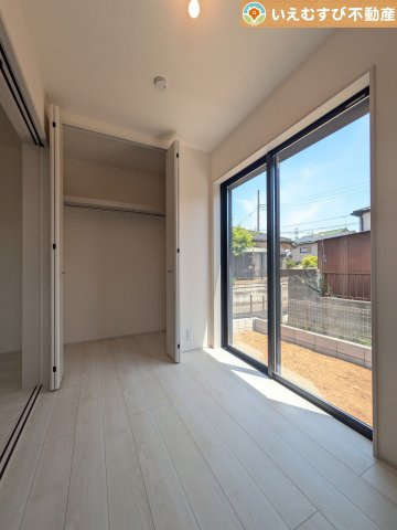 Livele Garden.S　熊谷末広第5の洋室|3帖の1階洋室は小さなお子様のお世話に大活躍
全居室洋室プランで統一感のある空間！LDK横も洋室なので開放して広々空間にしても◎