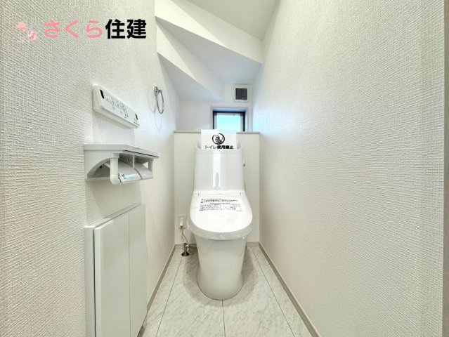 いろどりアイタウン栃木市大宮町22-P2　2号棟のトイレ|トイレは各階完備。夜、トイレに起きても、2階の寝室から1階のトイレに降りる必要はありません。