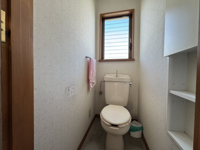 -三丁目不動産-　上里町神保原　中古戸建のトイレ|２階