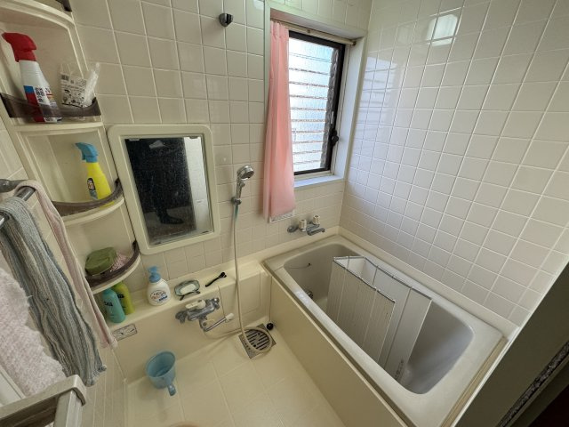-三丁目不動産-　上里町神保原　中古戸建の浴室