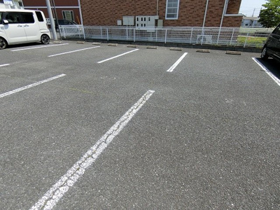 【駐車場】 | エンブレムＡ