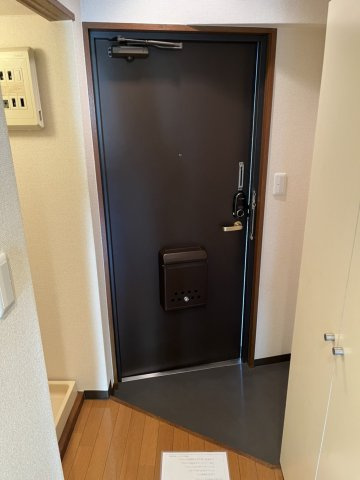 品川区西五反田６丁目の賃貸マンションの玄関