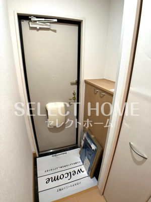 【玄関】 | ローズコート宇頭 | 収納もある玄関です
同型タイプ
