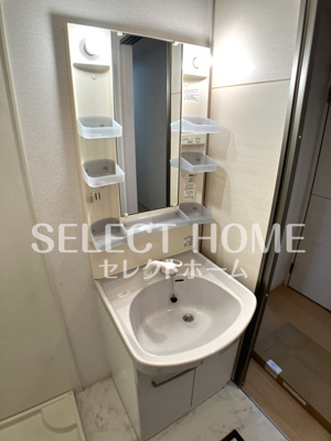 【独立洗面台】 | ローズコート宇頭 | 独立洗面台、小物を置くことができて便利です
同型タイプ